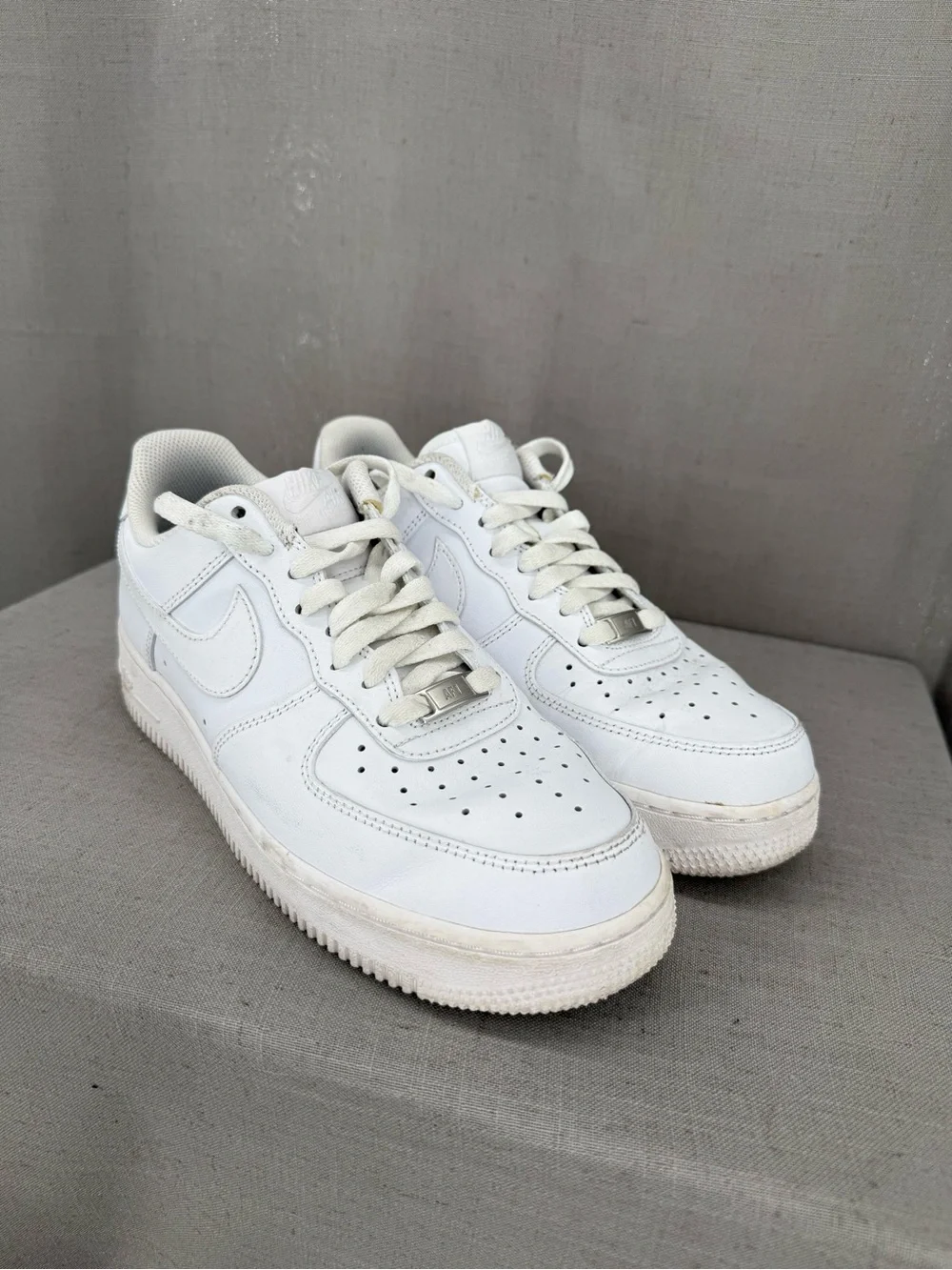 Nike Air Force 1 Shoes Mens Size 8 Triple White Sneakers Low Athletic AF1 '07